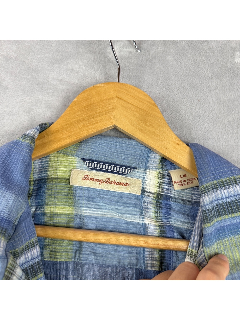 Tommy Bahama Men Large 100% Silk Plaid Short Sleeve Camp Shirt Blue Green Resort - Picture 3 of 10